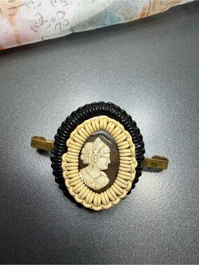 Victorian Cameo Make Do and Mend Brooch